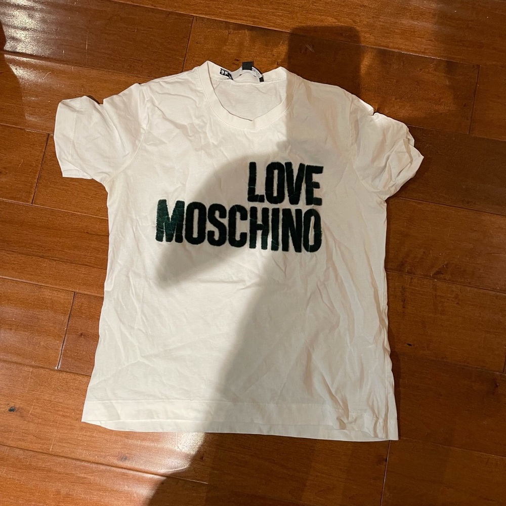 Love Moschino t shirt sz 6